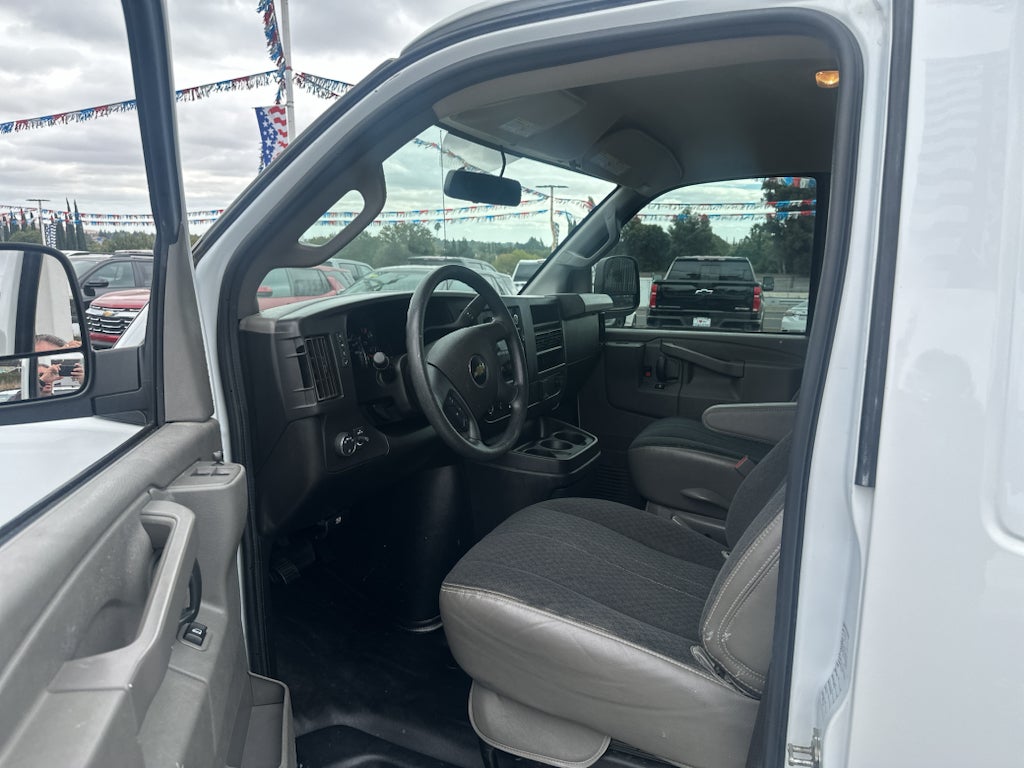 2022 Chevrolet Express Cargo 2500 RWD 2500 Regular Wheelbase WT