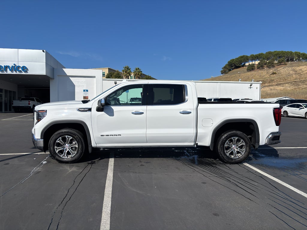 2025 GMC Sierra 1500 SLT