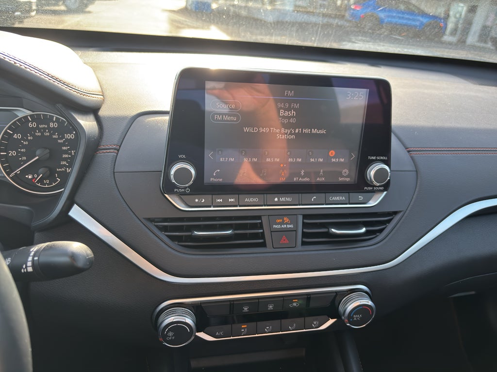 2022 Nissan Altima SR Intelligent AWD