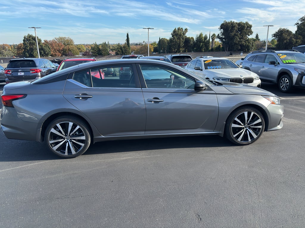 2022 Nissan Altima SR Intelligent AWD