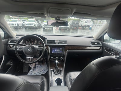 2015 Volkswagen Passat 1.8T SEL Premium