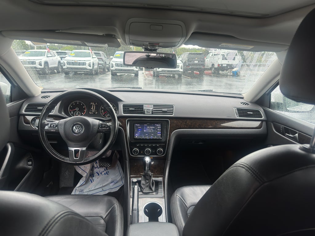 2015 Volkswagen Passat 1.8T SEL Premium