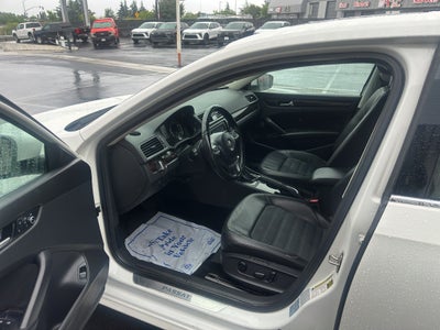 2015 Volkswagen Passat 1.8T SEL Premium