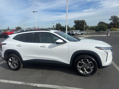 2025 Chevrolet Trax LT