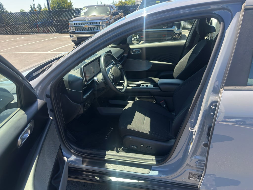 2024 Hyundai IONIQ 6 SE