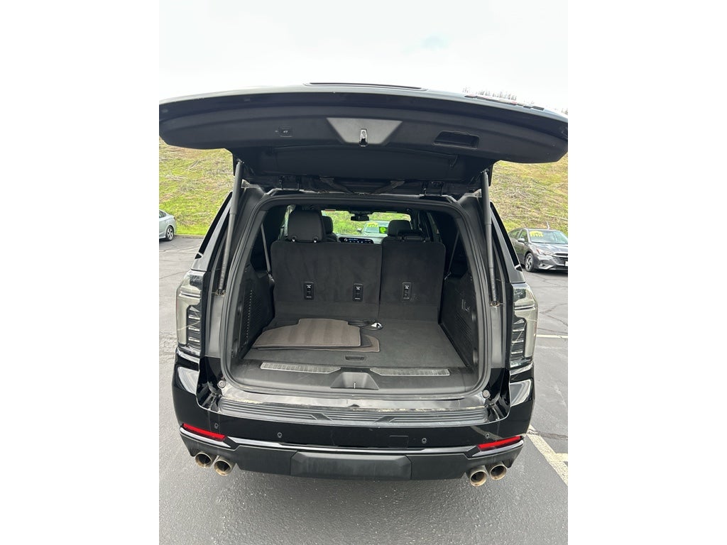 2025 Chevrolet Suburban RST