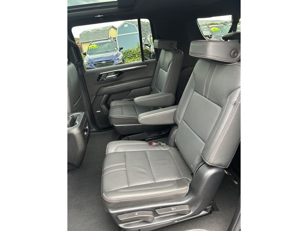 2025 Chevrolet Suburban RST