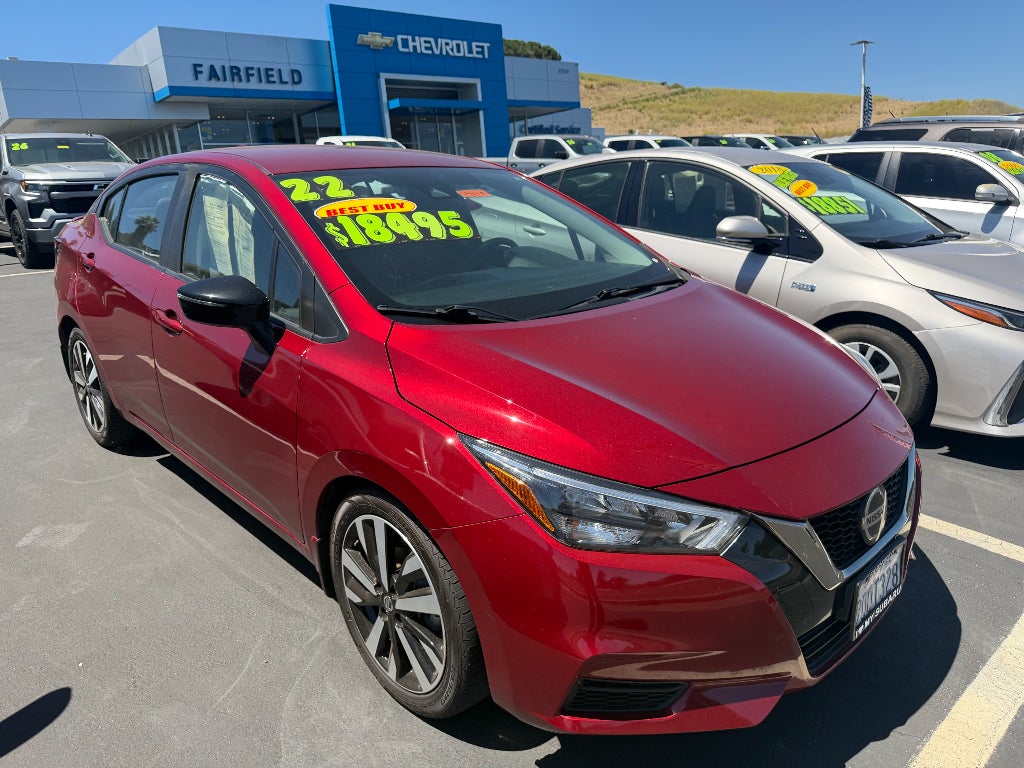 2022 Nissan Versa SR