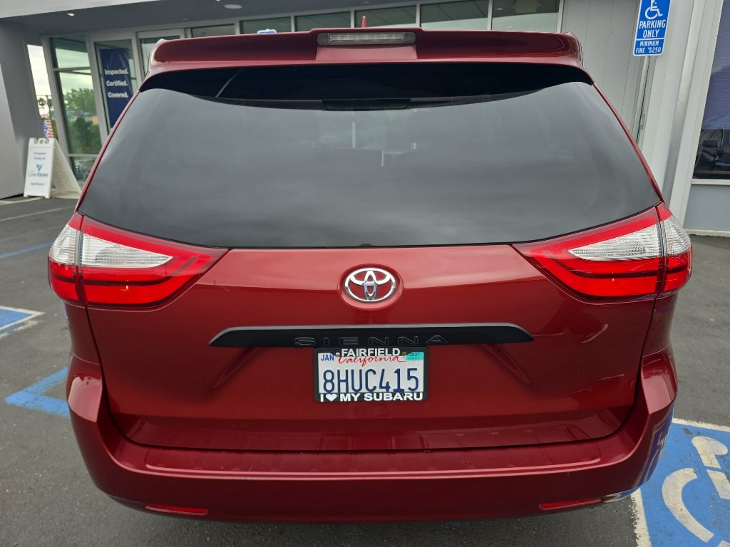 2019 Toyota Sienna L