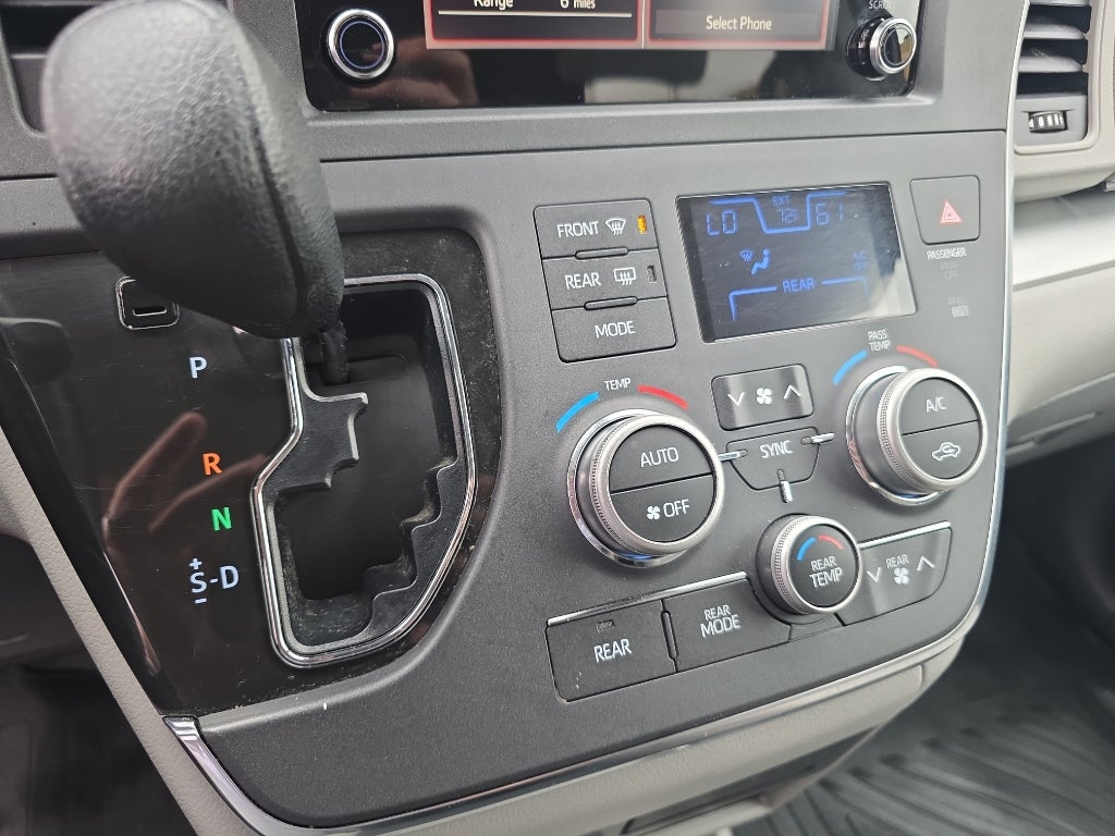 2019 Toyota Sienna L
