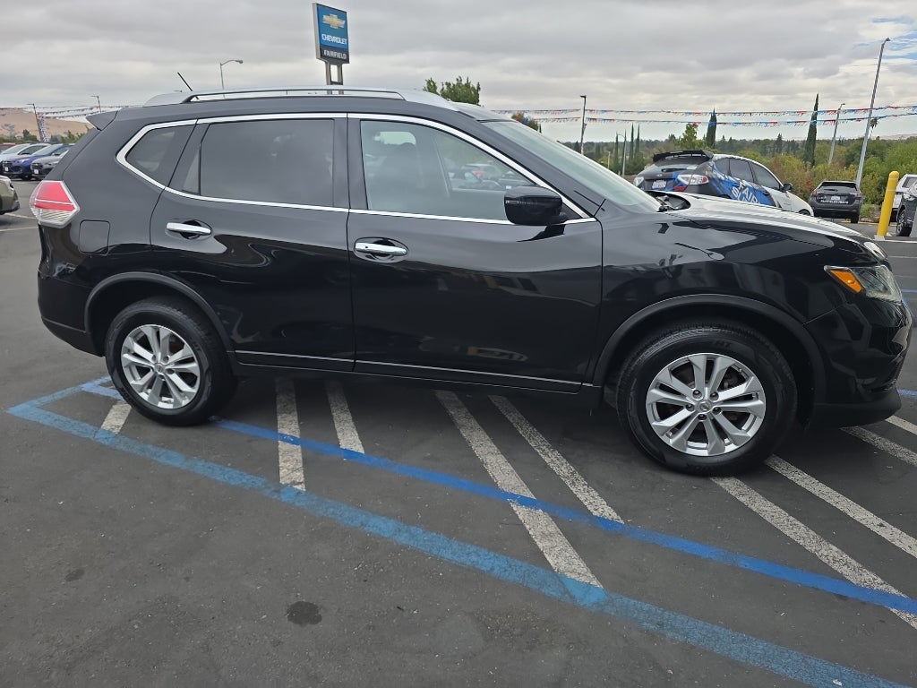 2016 Nissan Rogue SV