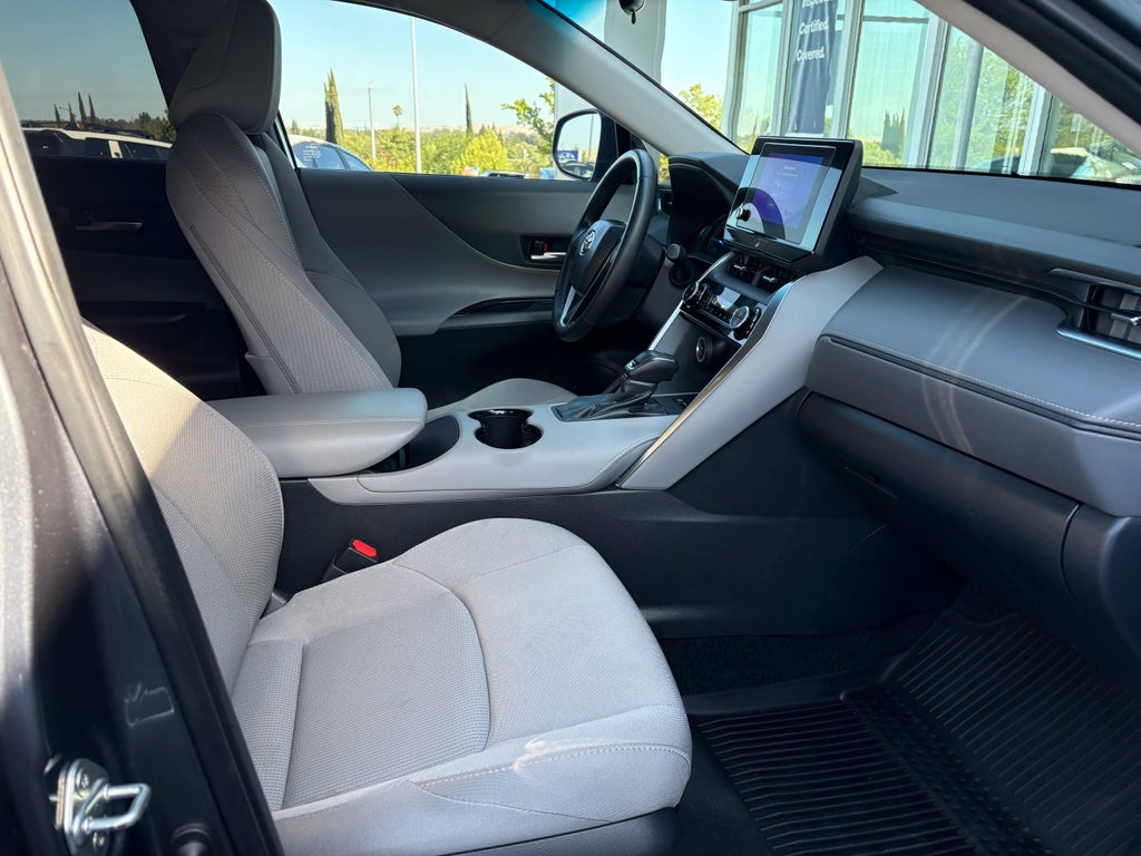 2024 Toyota Venza LE