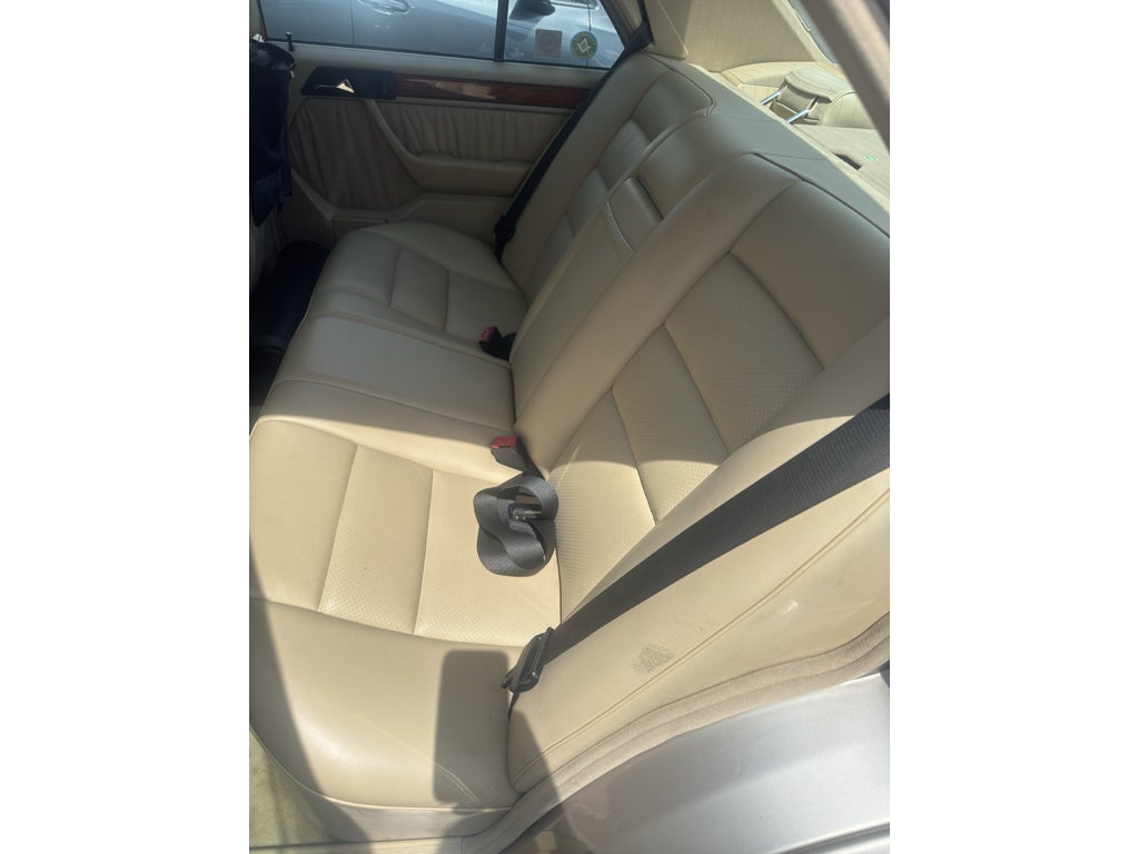 1992 Mercedes-Benz 300 300E